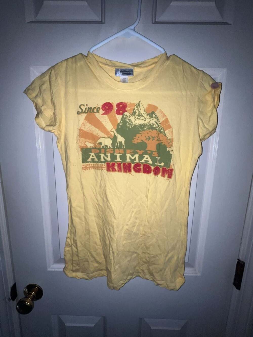 Disney Animal Kingdom Since 98 Graphic T-Shirt Yellow Size L